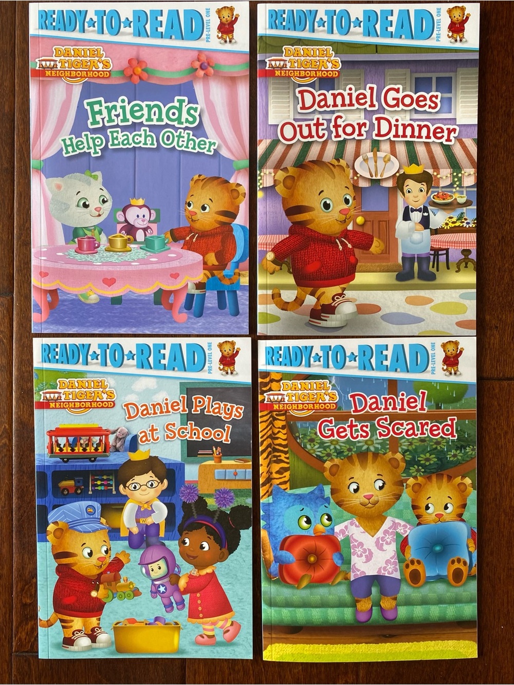 Daniel Tiger Ready-to-Read Set of 4 Colorful Kids Collection Early Reader Books - Picture 3 of 3